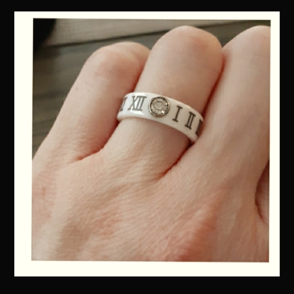 🤩BRAND NEW CERAMIC RING - Picture 1 of 3